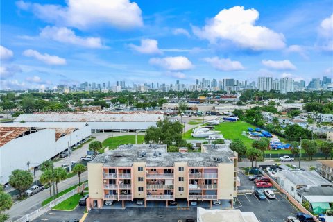 Immobilier commercial à vendre à Miami, Floride: 2406.08 m2 № 2076218 - photo 12