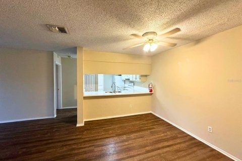 Condominio en alquiler en Casselberry, Florida, 2 dormitorios, 104.61 m2 № 1902302 - foto 2