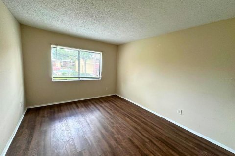 Condominio en alquiler en Casselberry, Florida, 2 dormitorios, 104.61 m2 № 1902302 - foto 9