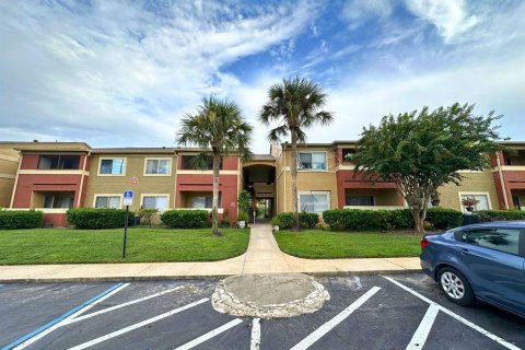 Condominio en alquiler en Casselberry, Florida, 2 dormitorios, 104.61 m2 № 1902302 - foto 1