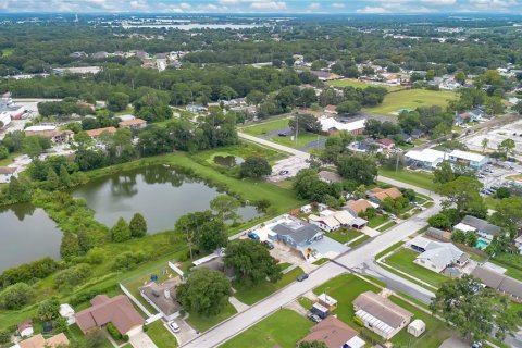 Casa en venta en Winter Haven, Florida, 3 dormitorios, 177.26 m2 № 2109349 - foto 25