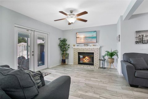 Casa en venta en Winter Haven, Florida, 3 dormitorios, 177.26 m2 № 2109349 - foto 5