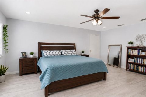 Casa en venta en Winter Haven, Florida, 3 dormitorios, 177.26 m2 № 2109349 - foto 10