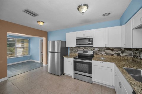 Casa en alquiler en Dunedin, Florida, 3 dormitorios, 112.97 m2 № 2156067 - foto 8