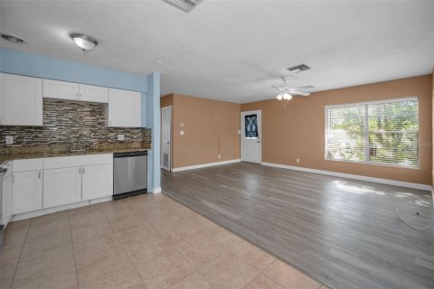 Casa en alquiler en Dunedin, Florida, 3 dormitorios, 112.97 m2 № 2156067 - foto 9