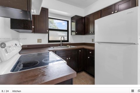 Villa ou maison à louer à Fort Lauderdale, Floride: 1 chambre, 188.13 m2 № 2048474 - photo 5