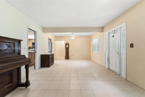 Villa ou maison à vendre à Plantation, Floride: 4 chambres, 186.36 m2 № 2390412 - photo 14