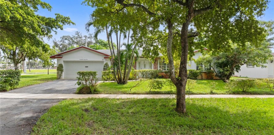 Villa ou maison à Plantation, Floride 4 chambres, 186.36 m2 № 2390412