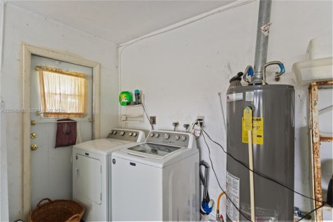 Villa ou maison à vendre à Plantation, Floride: 4 chambres, 186.36 m2 № 2390412 - photo 3