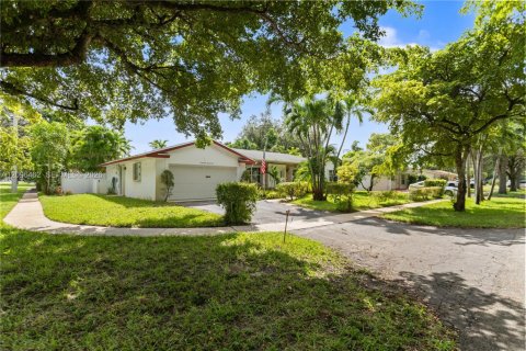 Villa ou maison à vendre à Plantation, Floride: 4 chambres, 186.36 m2 № 2390412 - photo 8
