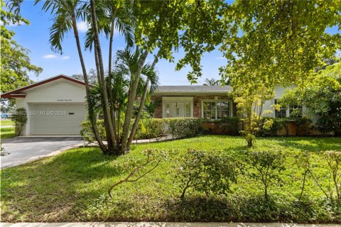 Villa ou maison à vendre à Plantation, Floride: 4 chambres, 186.36 m2 № 2390412 - photo 11