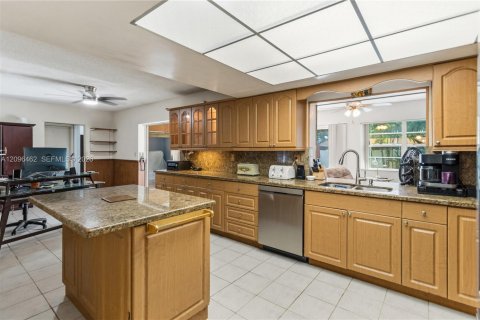 Villa ou maison à vendre à Plantation, Floride: 4 chambres, 186.36 m2 № 2390412 - photo 20