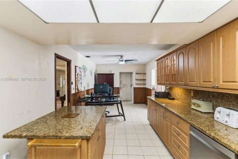 Villa ou maison à vendre à Plantation, Floride: 4 chambres, 186.36 m2 № 2390412 - photo 21