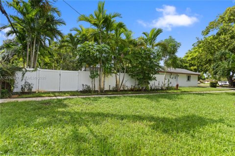Villa ou maison à vendre à Plantation, Floride: 4 chambres, 186.36 m2 № 2390412 - photo 6