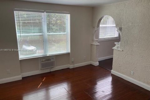 Apartment in Fort Lauderdale, Florida 2 bedrooms, 169.64 sq.m. № 1979089 - photo 8