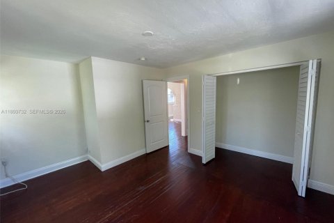 Apartment in Fort Lauderdale, Florida 2 bedrooms, 169.64 sq.m. № 1979089 - photo 13