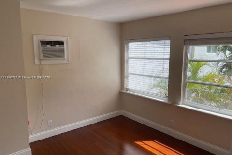 Apartment in Fort Lauderdale, Florida 2 bedrooms, 169.64 sq.m. № 1979089 - photo 9