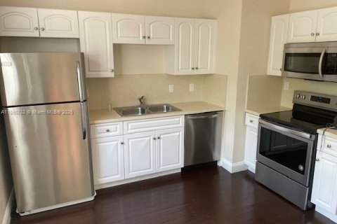 Apartment in Fort Lauderdale, Florida 2 bedrooms, 169.64 sq.m. № 1979089 - photo 5