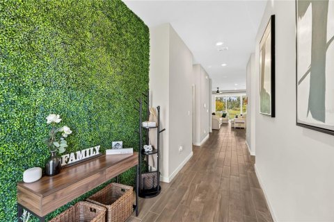 Casa en venta en Orlando, Florida, 5 dormitorios, 275.73 m2 № 1905330 - foto 3