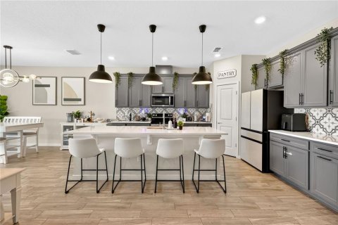 Casa en venta en Orlando, Florida, 5 dormitorios, 275.73 m2 № 1905330 - foto 6
