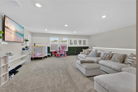 Casa en venta en Orlando, Florida, 5 dormitorios, 275.73 m2 № 1905330 - foto 12