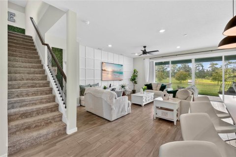 Casa en venta en Orlando, Florida, 5 dormitorios, 275.73 m2 № 1905330 - foto 4