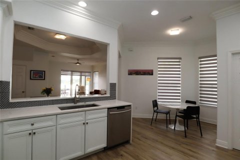 Townhouse in Orlando, Florida 3 bedrooms, 201.23 sq.m. № 2142502 - photo 11