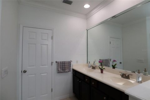 Townhouse in Orlando, Florida 3 bedrooms, 201.23 sq.m. № 2142502 - photo 30