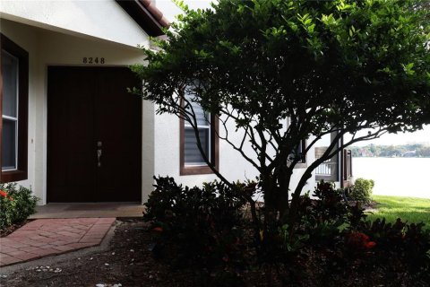 Townhouse in Orlando, Florida 3 bedrooms, 201.23 sq.m. № 2142502 - photo 4