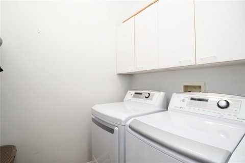 Townhouse in Orlando, Florida 3 bedrooms, 201.23 sq.m. № 2142502 - photo 17