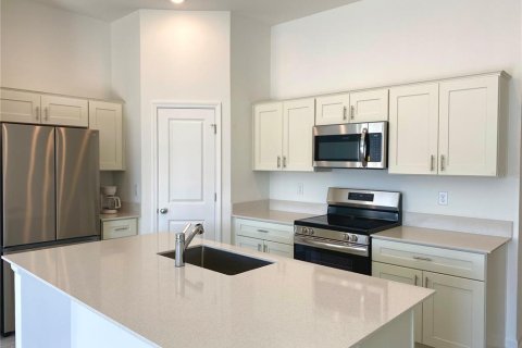 House in Kissimmee, Florida 3 bedrooms, 144.93 sq.m. № 2393739 - photo 3