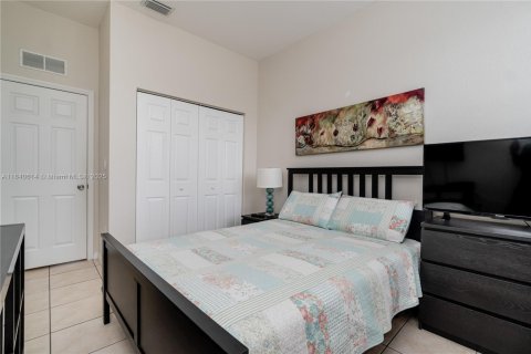 Condo in Miramar, Florida, 3 bedrooms  № 1830394 - photo 19