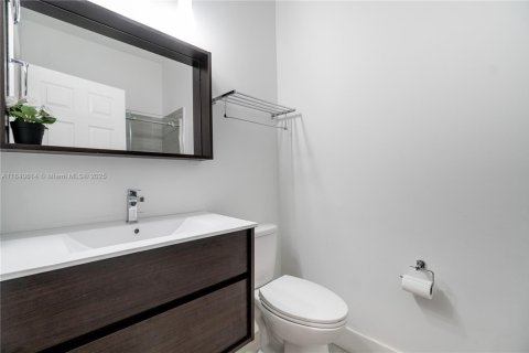 Condo in Miramar, Florida, 3 bedrooms  № 1830394 - photo 27