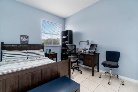 Condo in Miramar, Florida, 3 bedrooms  № 1830394 - photo 21