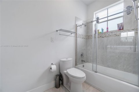 Condo in Miramar, Florida, 3 bedrooms  № 1830394 - photo 30