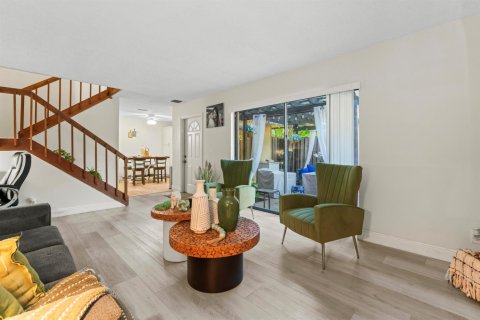 Купить таунхаус в Уэст-Палм-Бич, Флорида 4 комнаты, 114.83м2, № 2083003 - фото 2