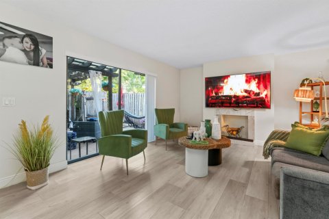 Купить таунхаус в Уэст-Палм-Бич, Флорида 4 комнаты, 114.83м2, № 2083003 - фото 6