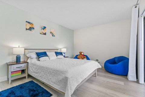 Купить таунхаус в Уэст-Палм-Бич, Флорида 4 комнаты, 114.83м2, № 2083003 - фото 16