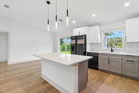 Casa en venta en North Port, Florida, 3 dormitorios, 137.03 m2 № 1807312 - foto 10