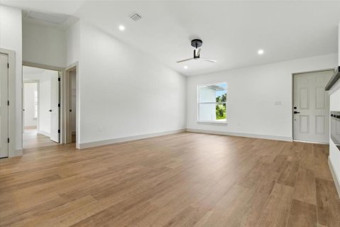 Casa en venta en North Port, Florida, 3 dormitorios, 137.03 m2 № 1807312 - foto 15