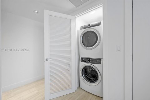 Condominio en venta en Miami, Florida, 1 dormitorio, 67.73 m2 № 1984531 - foto 8