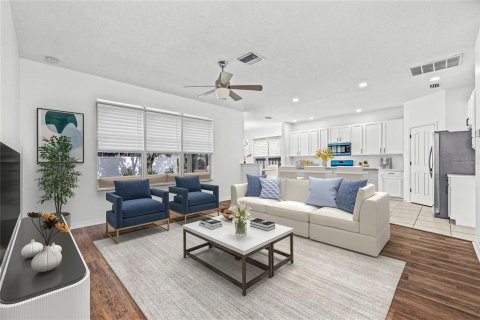 House in Tampa, Florida 4 bedrooms, 226.59 sq.m. № 2107027 - photo 17