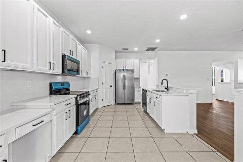 House in Tampa, Florida 4 bedrooms, 226.59 sq.m. № 2107027 - photo 22