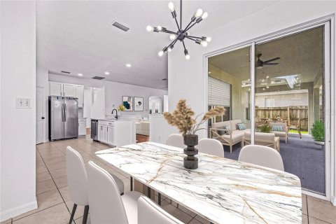 House in Tampa, Florida 4 bedrooms, 226.59 sq.m. № 2107027 - photo 26