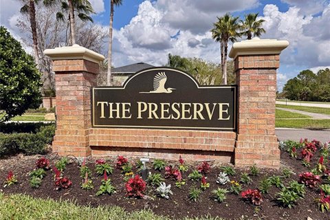 House in Tampa, Florida 4 bedrooms, 226.59 sq.m. № 2107027 - photo 5