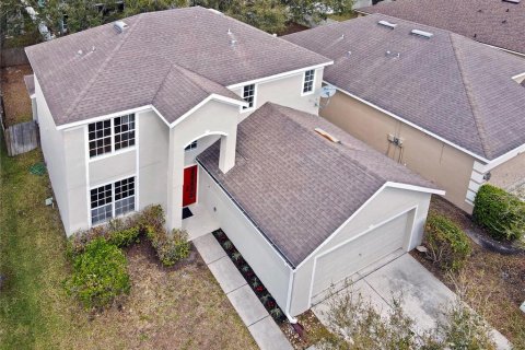 House in Tampa, Florida 4 bedrooms, 226.59 sq.m. № 2107027 - photo 2
