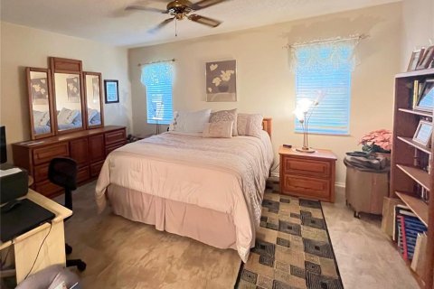 Condo in Holiday, Florida, 2 bedrooms  № 1818921 - photo 30