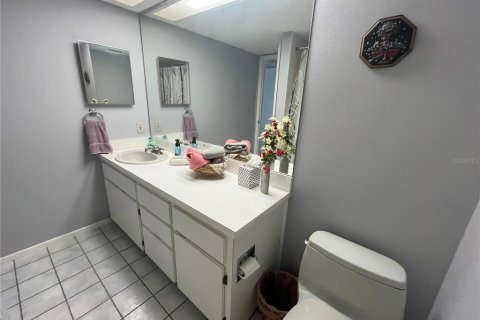 Condo in Holiday, Florida, 2 bedrooms  № 1818921 - photo 28