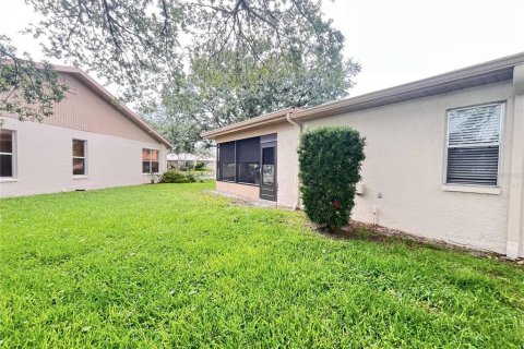 Condo in Holiday, Florida, 2 bedrooms  № 1818921 - photo 7