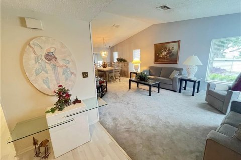 Condo in Holiday, Florida, 2 bedrooms  № 1818921 - photo 10